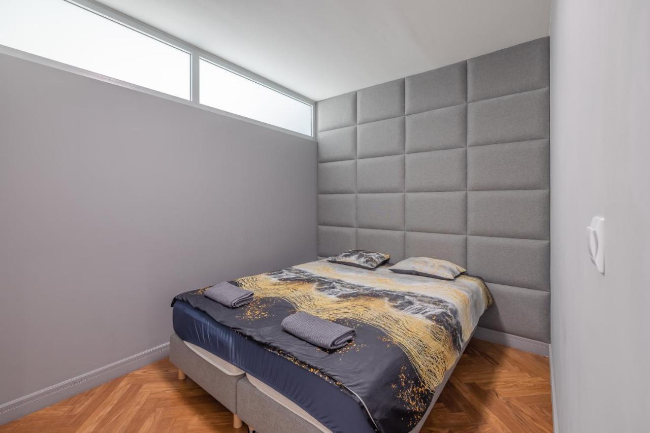 Apartmate- Perfect Apartment Oldtown Гданск Екстериор снимка